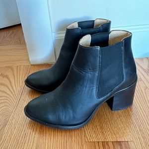 Nisolo Heeled Chelsea Commuter Boot